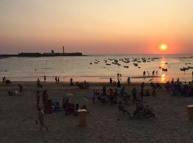 Balneario Playa Caleta * كاديز